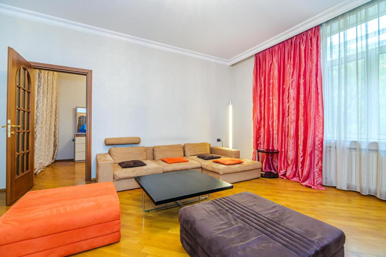 Apartamento Vip Apartamen Nizami Street Bakú Exterior foto