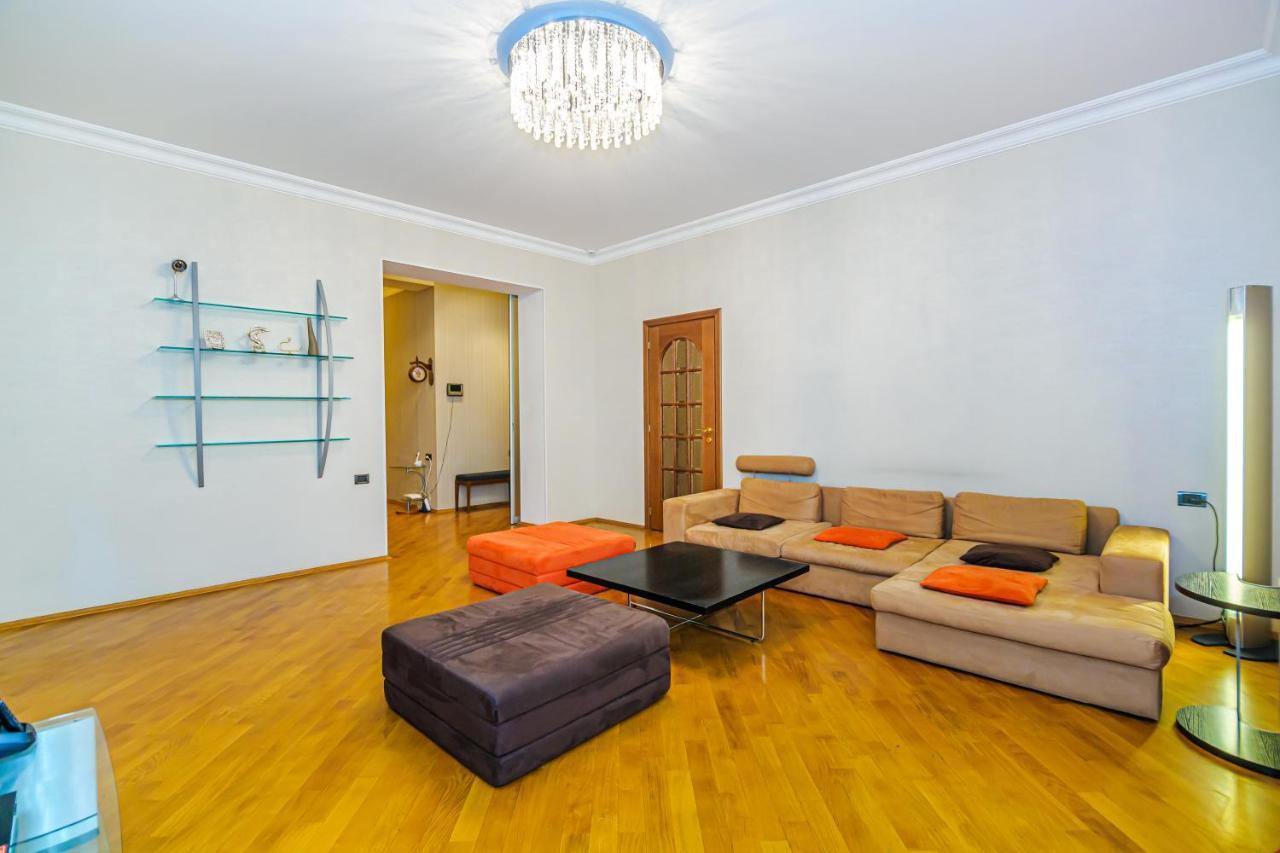 Apartamento Vip Apartamen Nizami Street Bakú Exterior foto