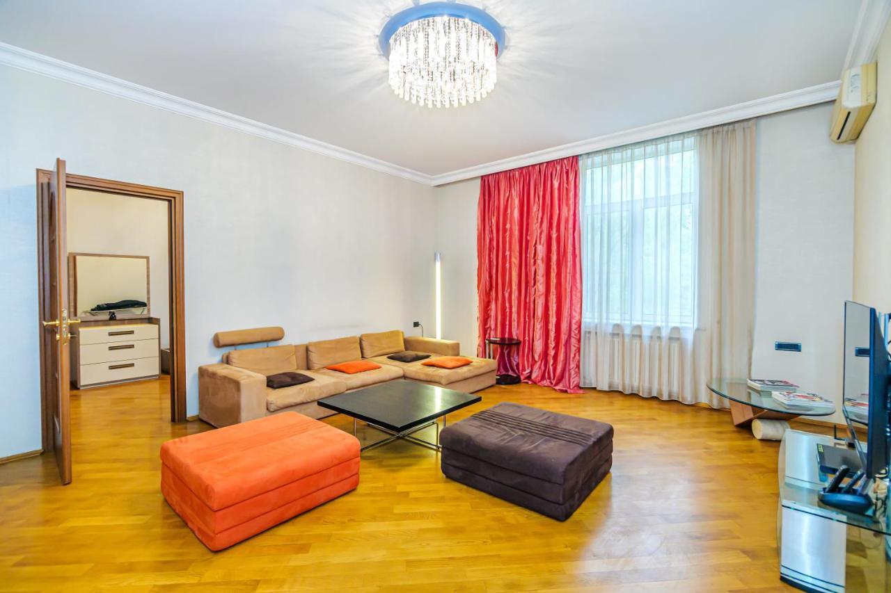 Apartamento Vip Apartamen Nizami Street Bakú Exterior foto