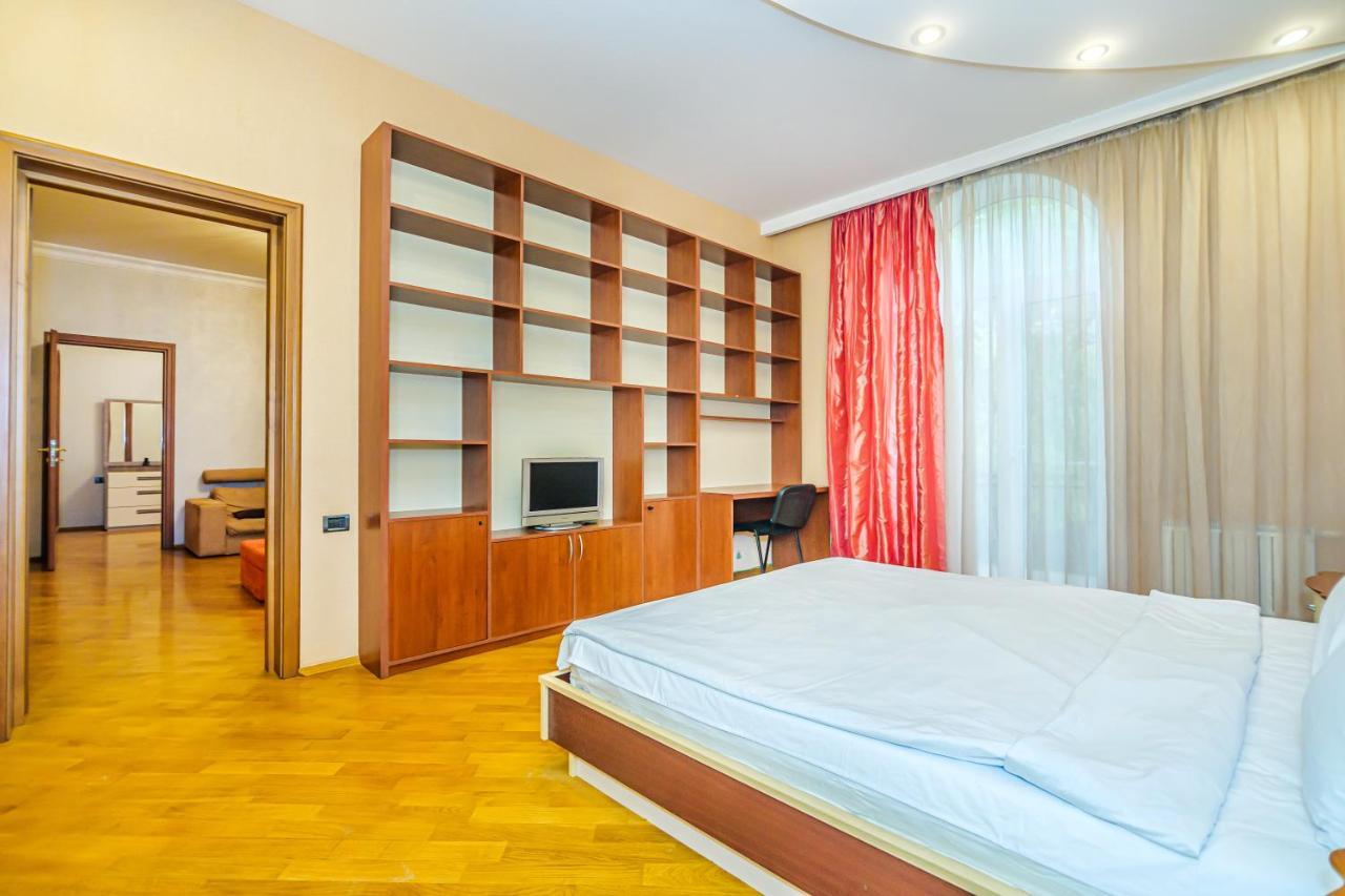 Apartamento Vip Apartamen Nizami Street Bakú Exterior foto