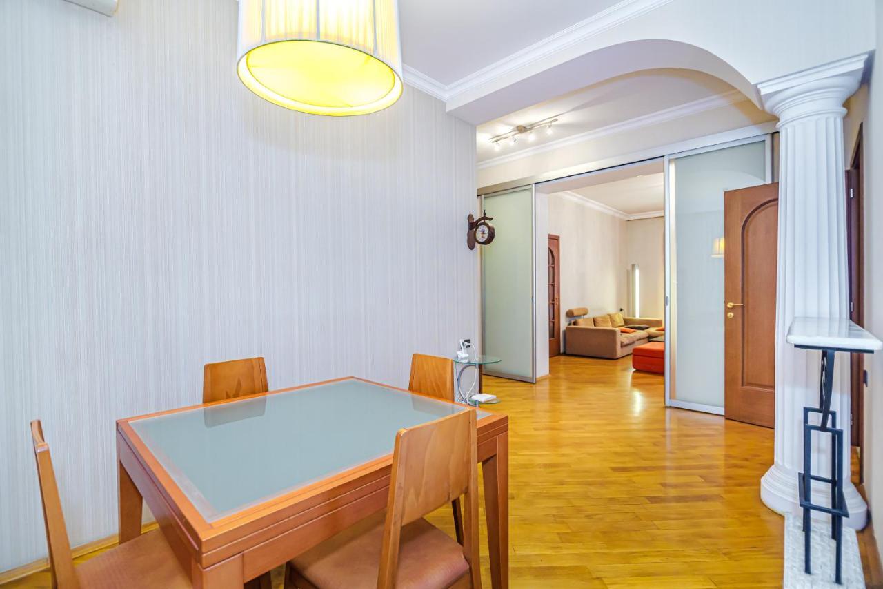 Apartamento Vip Apartamen Nizami Street Bakú Exterior foto